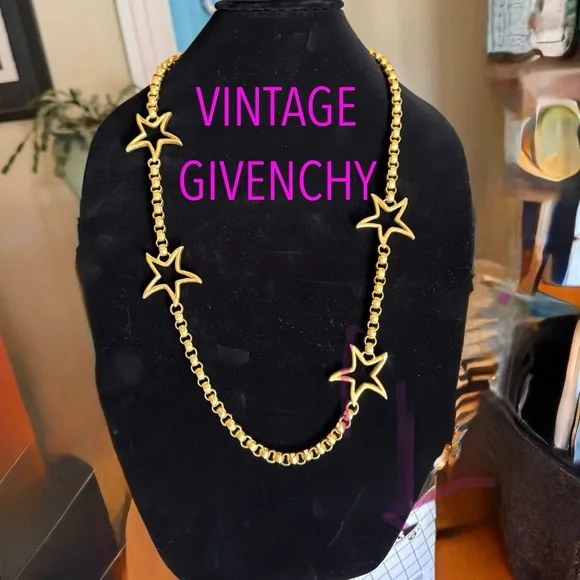 Vintage Givenchy Gold Star Motif Necklace - Picture 1 of 3